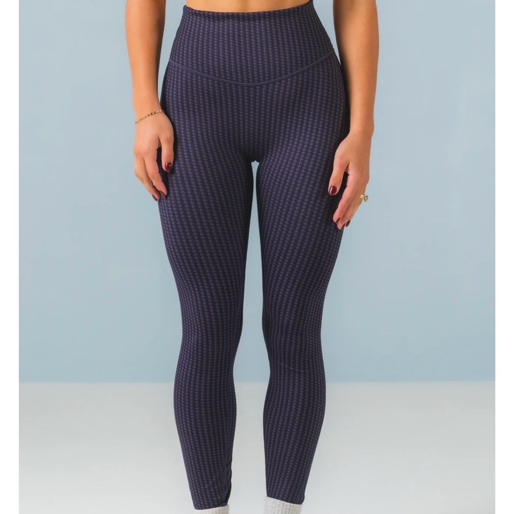 ACTA x Halle Simmons leggings